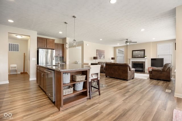 16200 Natures Way, Westfield, IN 46074