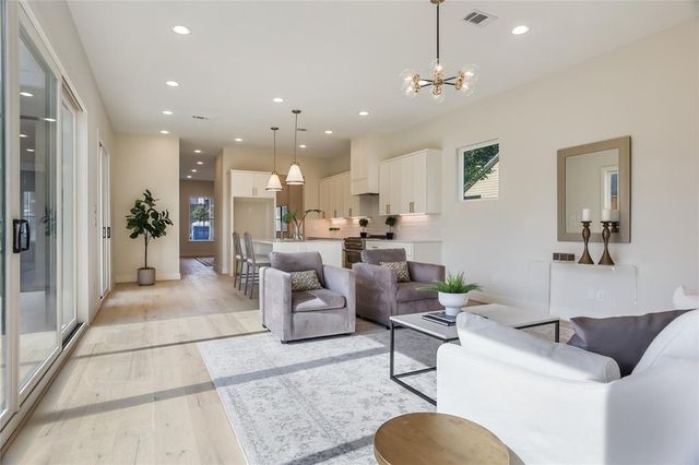 1112 Dart Street, Houston, TX 77007
