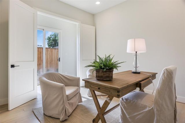 1112 Dart Street, Houston, TX 77007