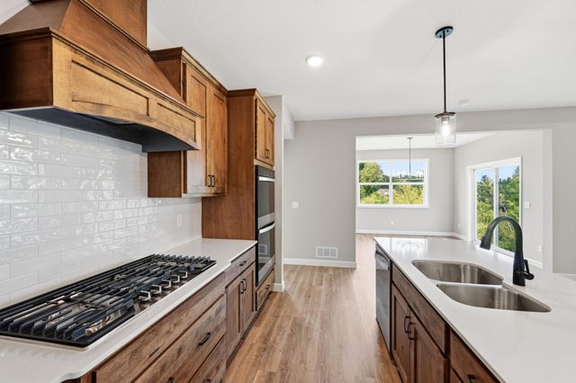 916 Kepler Avenue NE, Hanover, MN 55341