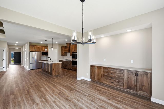 916 Kepler Avenue NE, Hanover, MN 55341