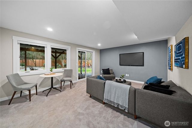 22335 SE 244th Place, Maple Valley, WA 98038