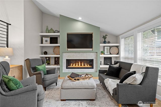 22335 SE 244th Place, Maple Valley, WA 98038