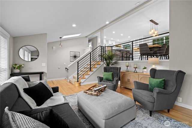 22335 SE 244th Place, Maple Valley, WA 98038