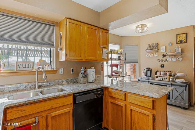 6900 IMPERIAL RIDGE Drive, El Paso, TX 79912