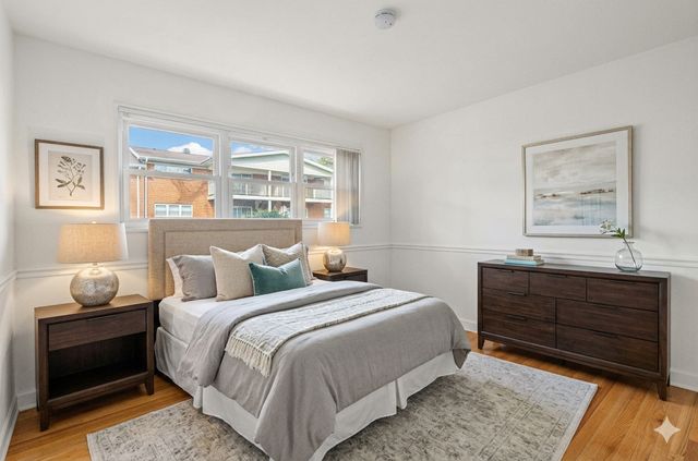 169 E Palatine Road E, Palatine, IL 60067