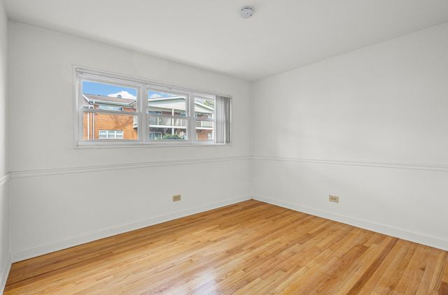 169 E Palatine Road E, Palatine, IL 60067