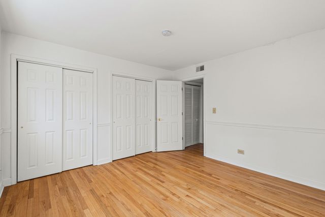 169 E Palatine Road E, Palatine, IL 60067