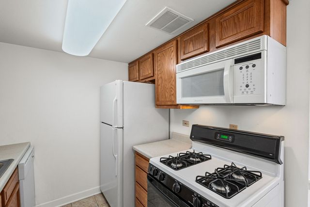 169 E Palatine Road E, Palatine, IL 60067