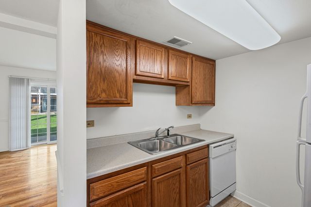 169 E Palatine Road E, Palatine, IL 60067