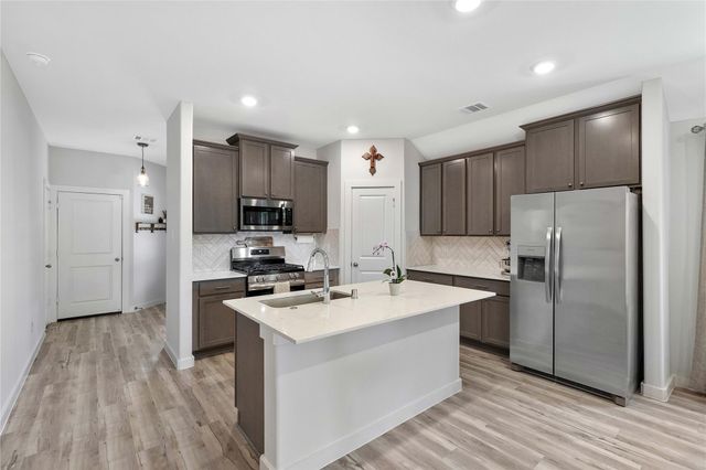 353 Salerio Way, Conroe, TX 77301