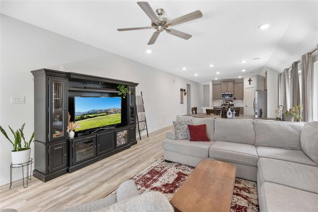 353 Salerio Way, Conroe, TX 77301