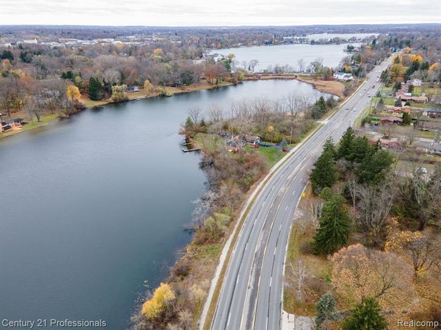 LOT 3 W Walton, Waterford, MI 48329