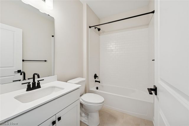 2168 Myla Way, Amherst, OH 44001