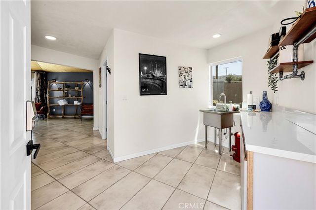 6888 Sunnyhill Road, Joshua Tree, CA 92252