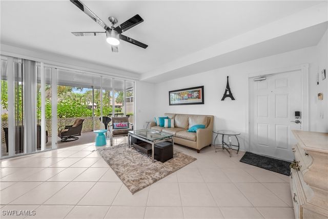 5633 Cove CIR 58, Naples, FL 34119