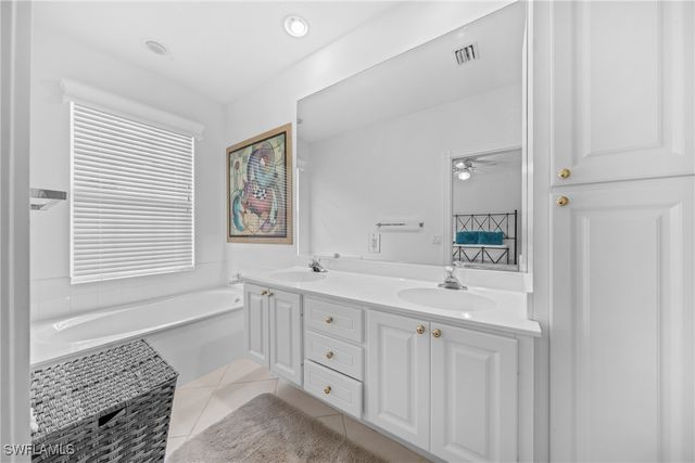 5633 Cove CIR 58, Naples, FL 34119