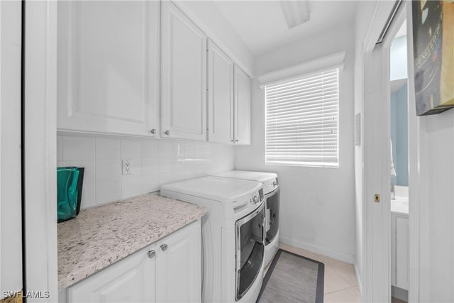5633 Cove CIR 58, Naples, FL 34119