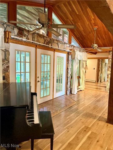 46605 Main Street, Jacobsburg, OH 43933