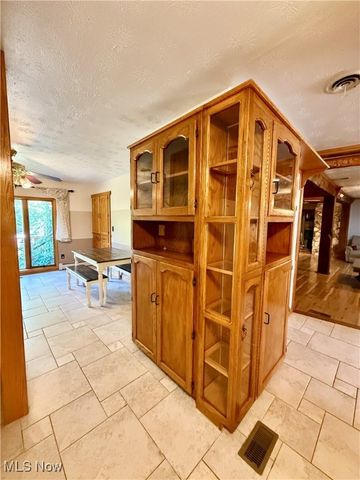 46605 Main Street, Jacobsburg, OH 43933