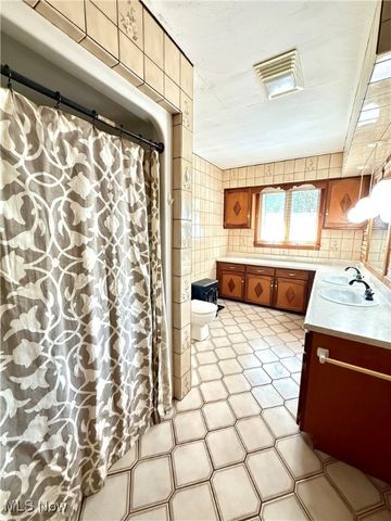 46605 Main Street, Jacobsburg, OH 43933