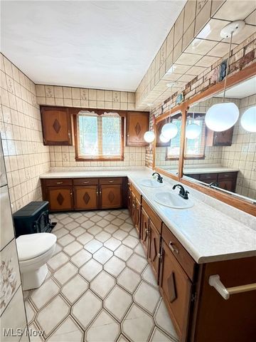 46605 Main Street, Jacobsburg, OH 43933