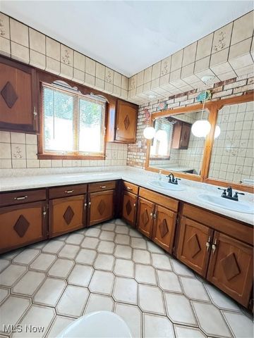 46605 Main Street, Jacobsburg, OH 43933