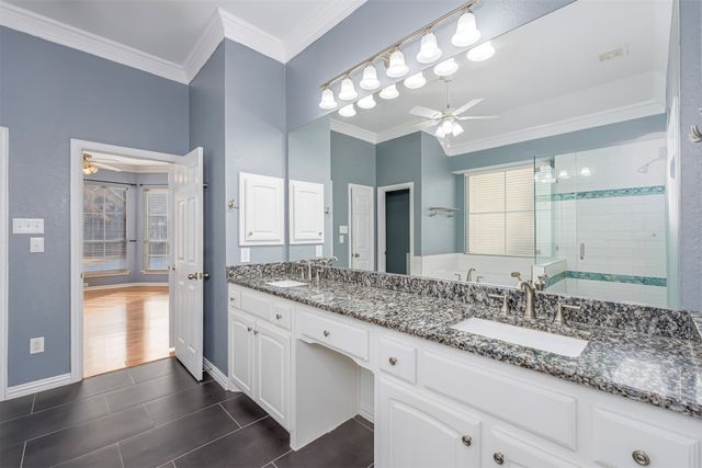 8444 Parkdale Drive, North Richland Hills, TX 76182