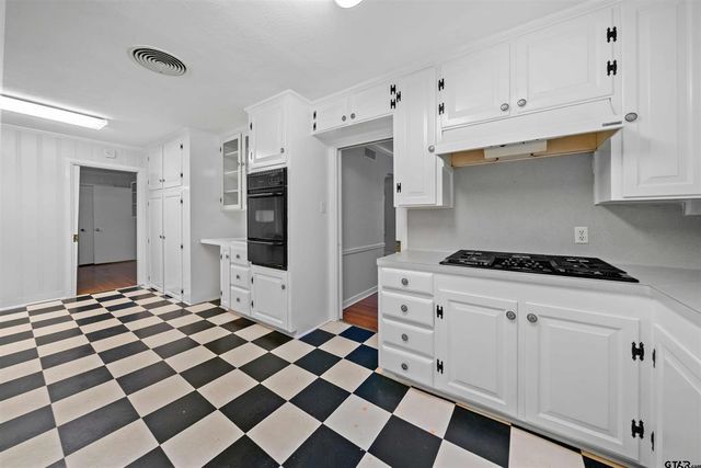 246 Angela Ln., Henderson, TX 75654