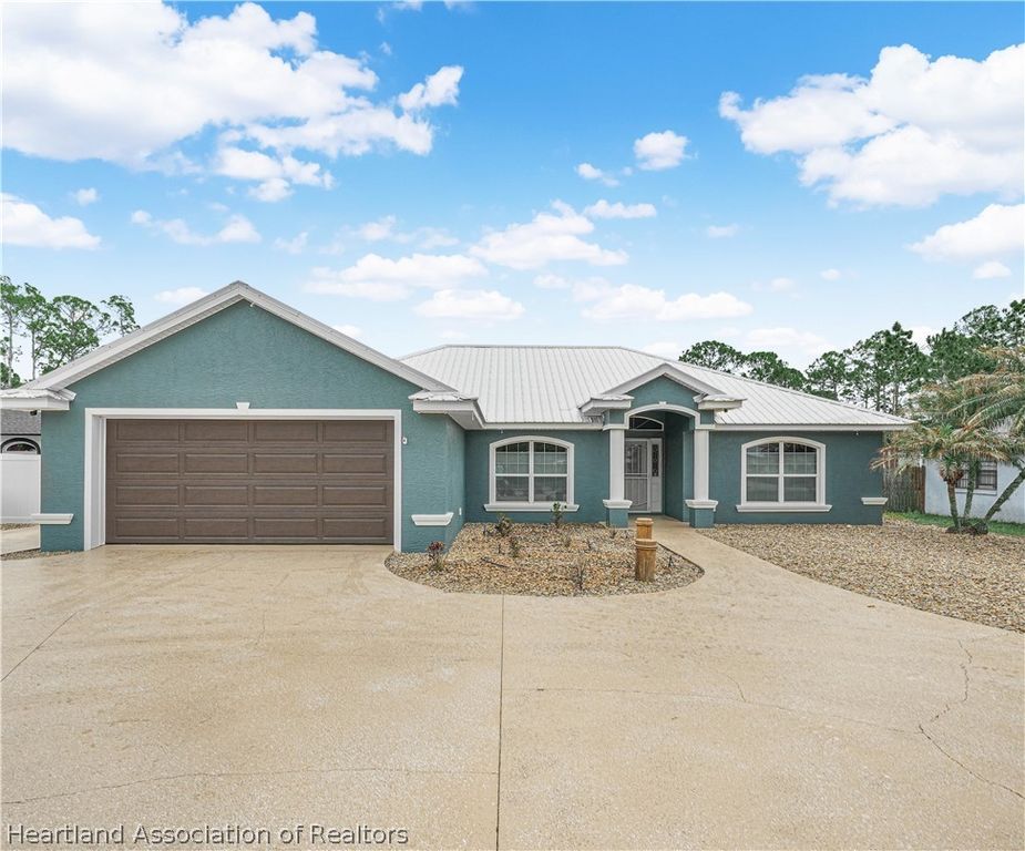 5430 Lakewood Road, Sebring, FL 33875