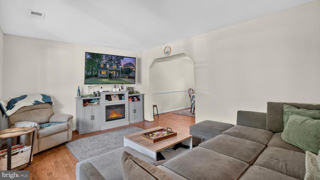 5604 DOVER ST, Churchton, MD 20733