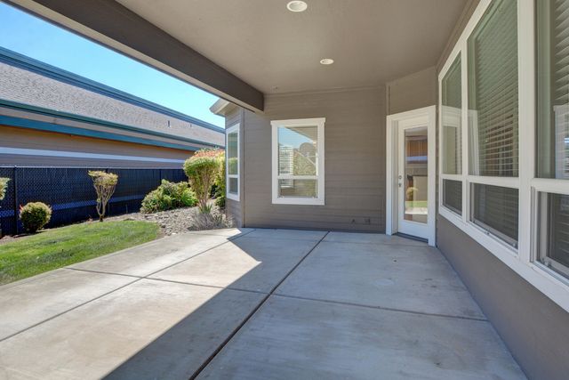 108 Sandridge Way, Eagle Point, OR 97524