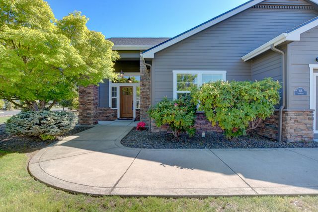 108 Sandridge Way, Eagle Point, OR 97524