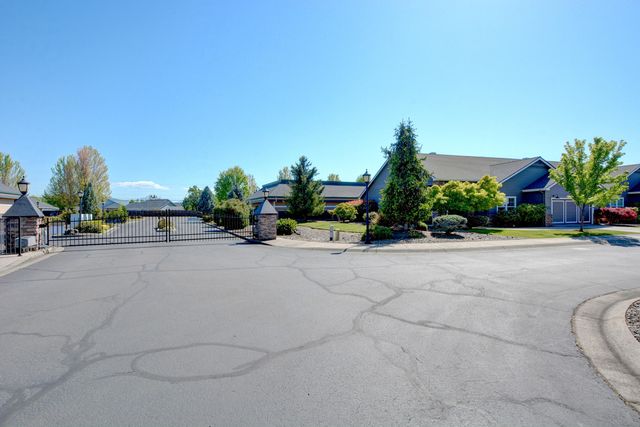 108 Sandridge Way, Eagle Point, OR 97524