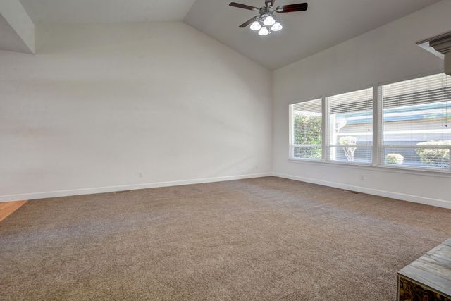 108 Sandridge Way, Eagle Point, OR 97524