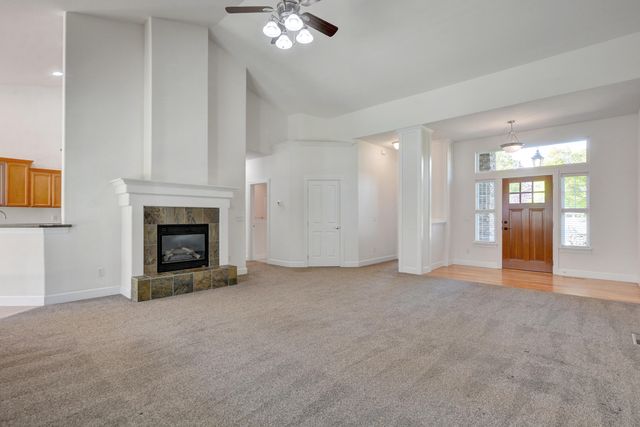 108 Sandridge Way, Eagle Point, OR 97524