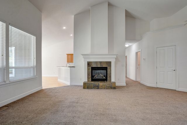 108 Sandridge Way, Eagle Point, OR 97524