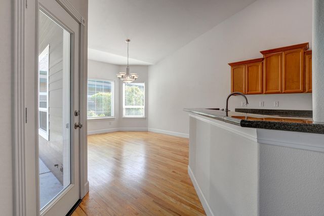 108 Sandridge Way, Eagle Point, OR 97524