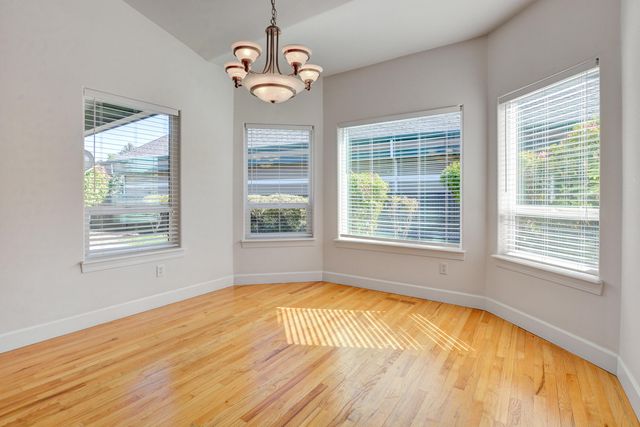 108 Sandridge Way, Eagle Point, OR 97524