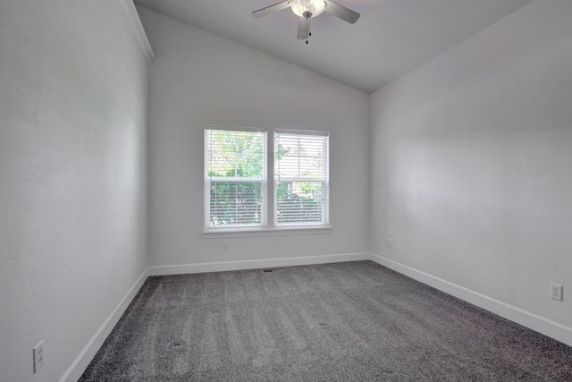 108 Sandridge Way, Eagle Point, OR 97524