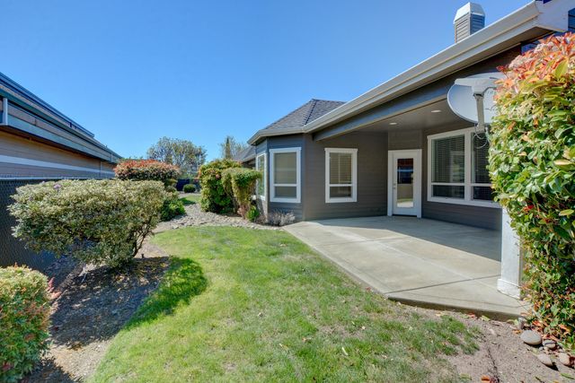 108 Sandridge Way, Eagle Point, OR 97524