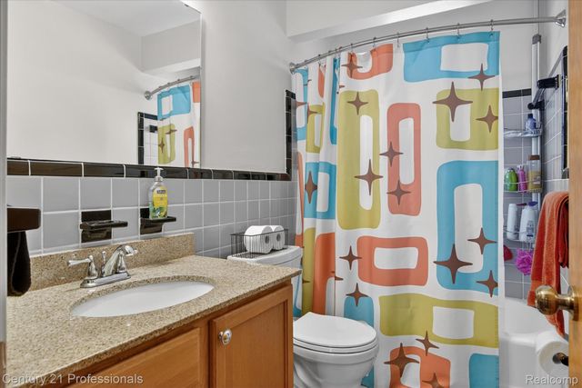 13651 Castle Street, Southgate, MI 48195