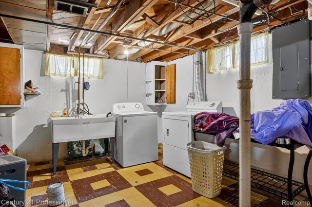 13651 Castle Street, Southgate, MI 48195