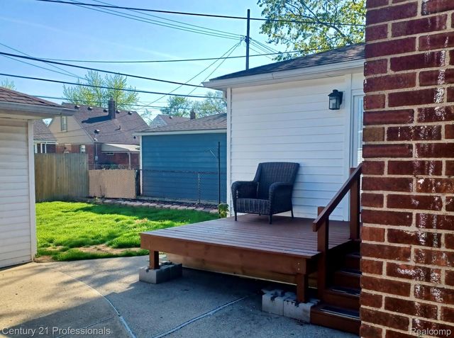 13651 Castle Street, Southgate, MI 48195