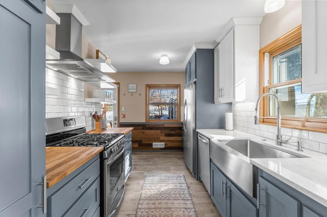 311 Monroe Avenue S, Edina, MN 55343