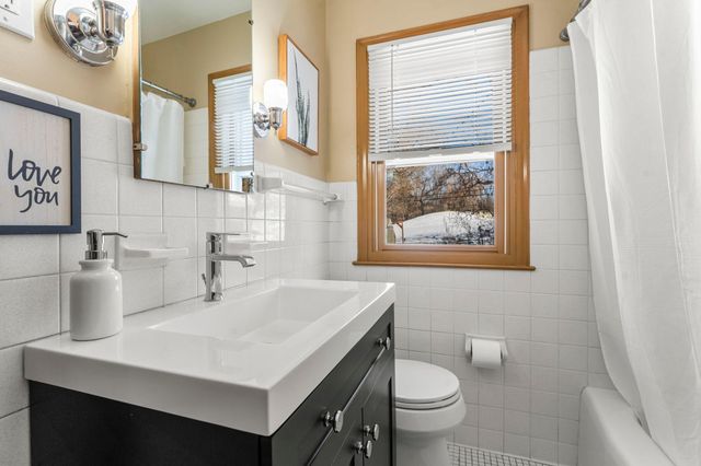 311 Monroe Avenue S, Edina, MN 55343