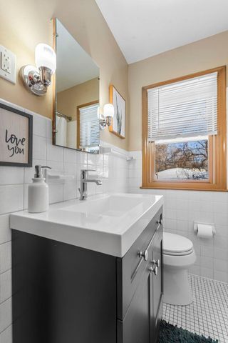 311 Monroe Avenue S, Edina, MN 55343