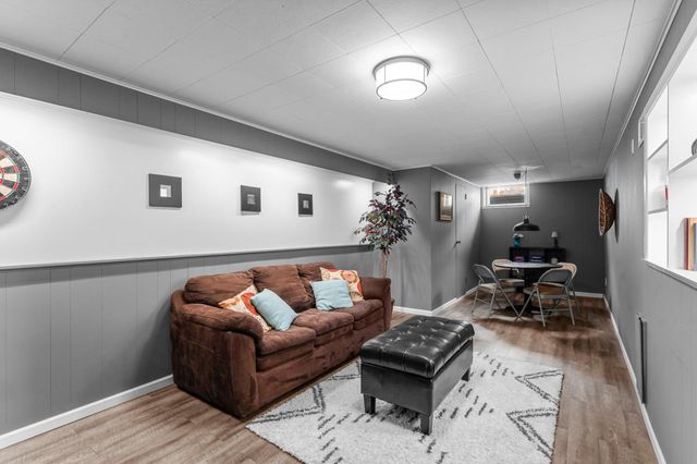 311 Monroe Avenue S, Edina, MN 55343