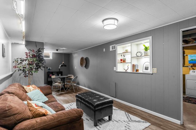 311 Monroe Avenue S, Edina, MN 55343