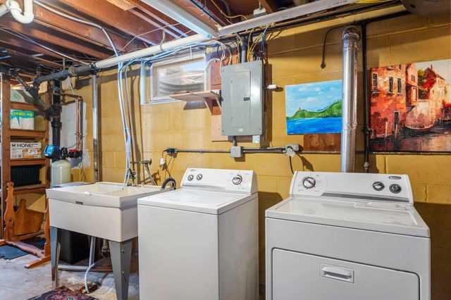 311 Monroe Avenue S, Edina, MN 55343